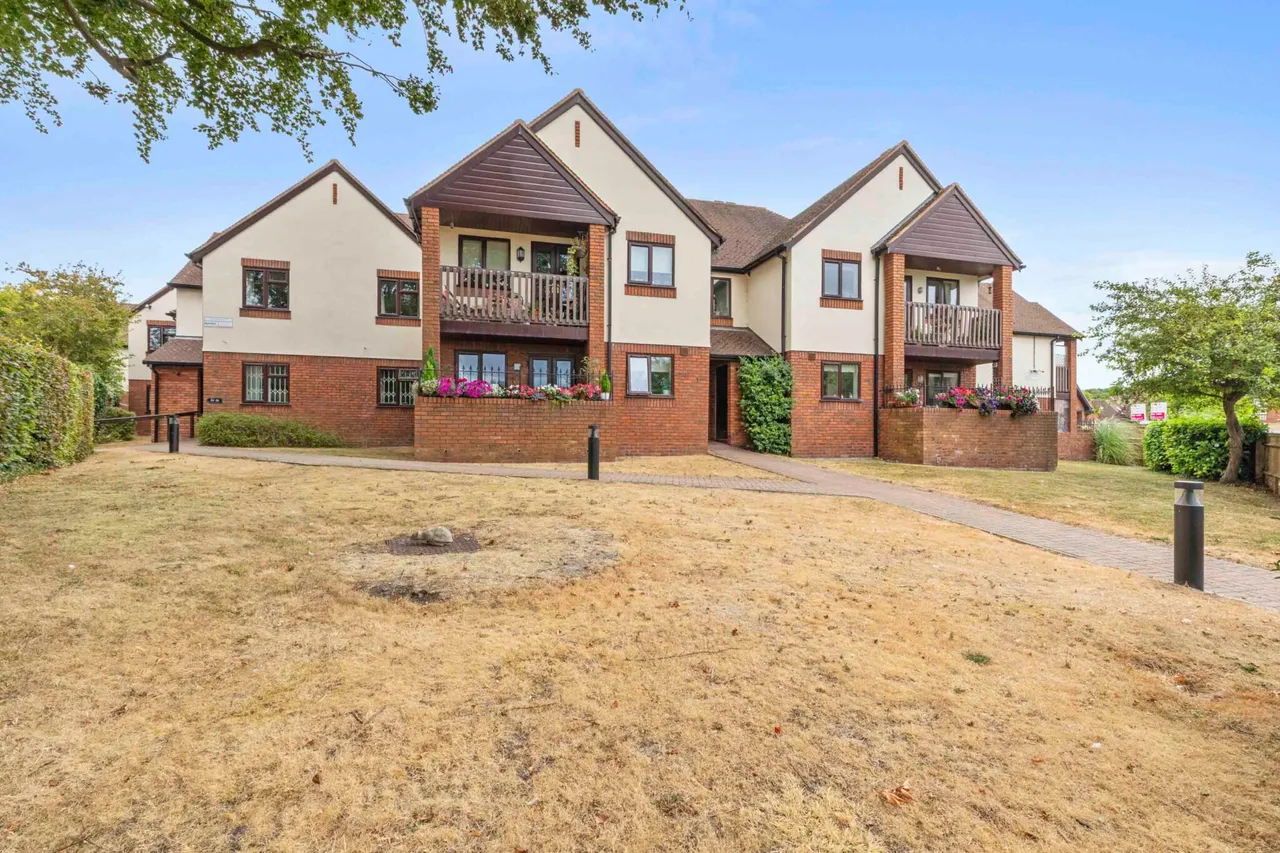 Jasmine Crescent, Princes Risborough, HP27, photo 13