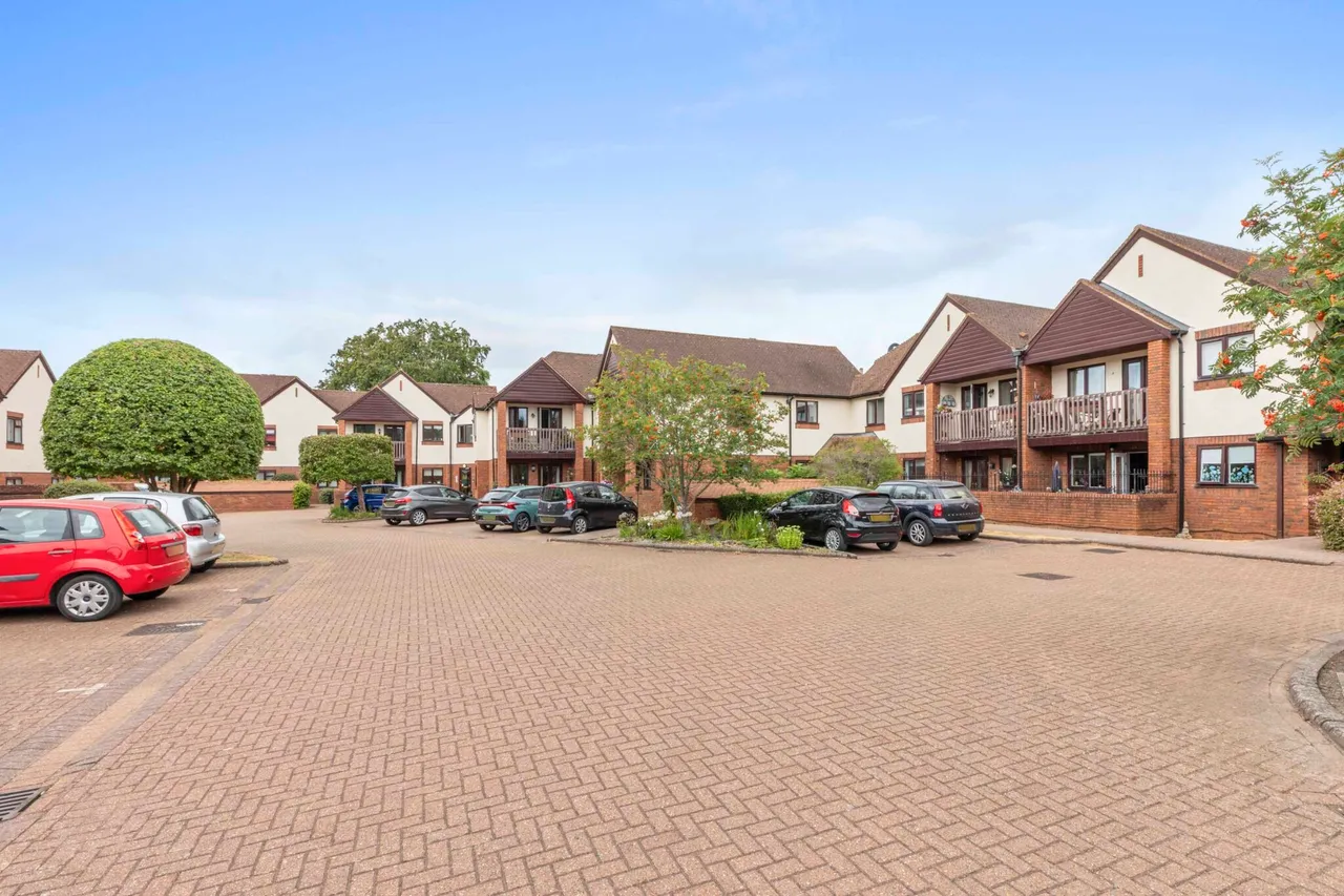 Jasmine Crescent, Princes Risborough, HP27, photo 11