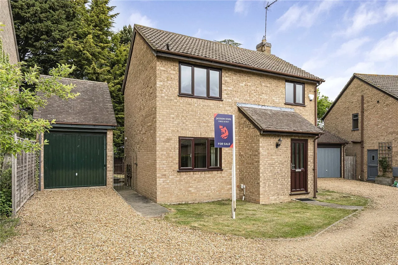 3 bed property for sale, Wentworth Drive, Oundle, PE8