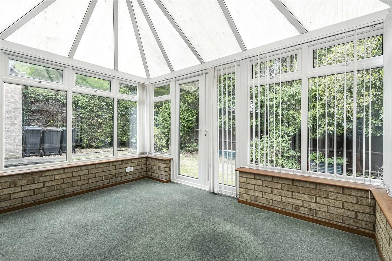 Wentworth Drive, Oundle, PE8, photo 8