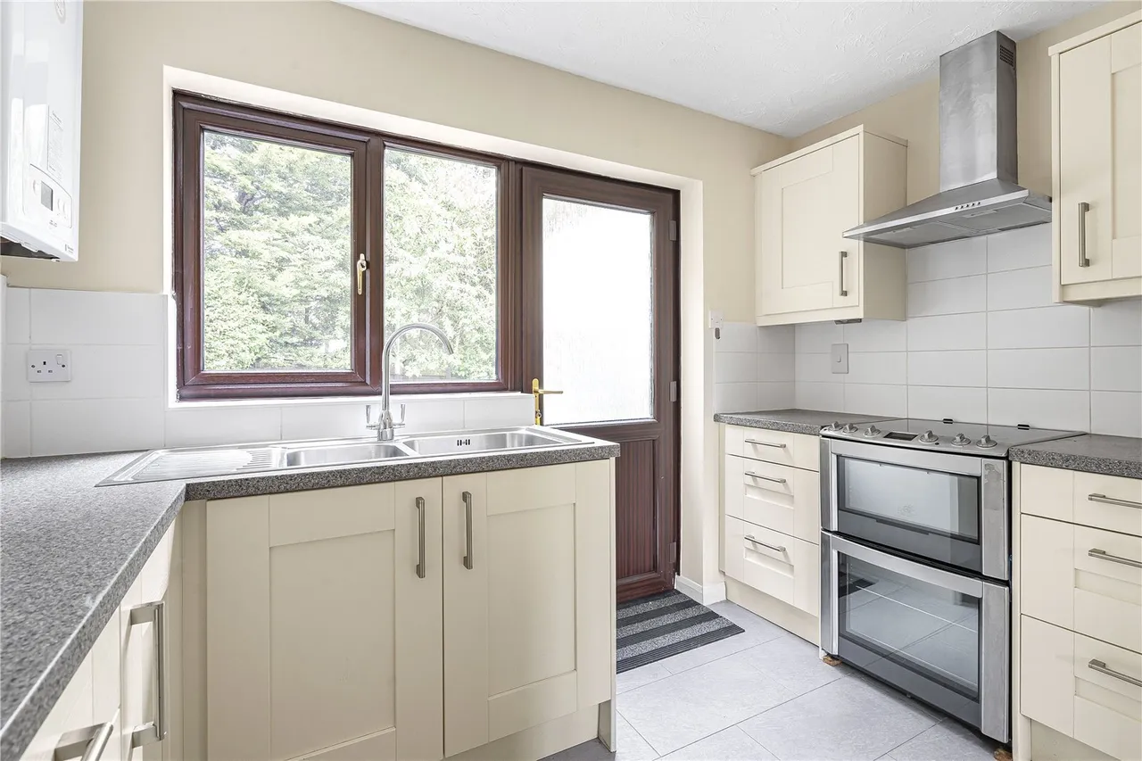 Wentworth Drive, Oundle, PE8, photo 4