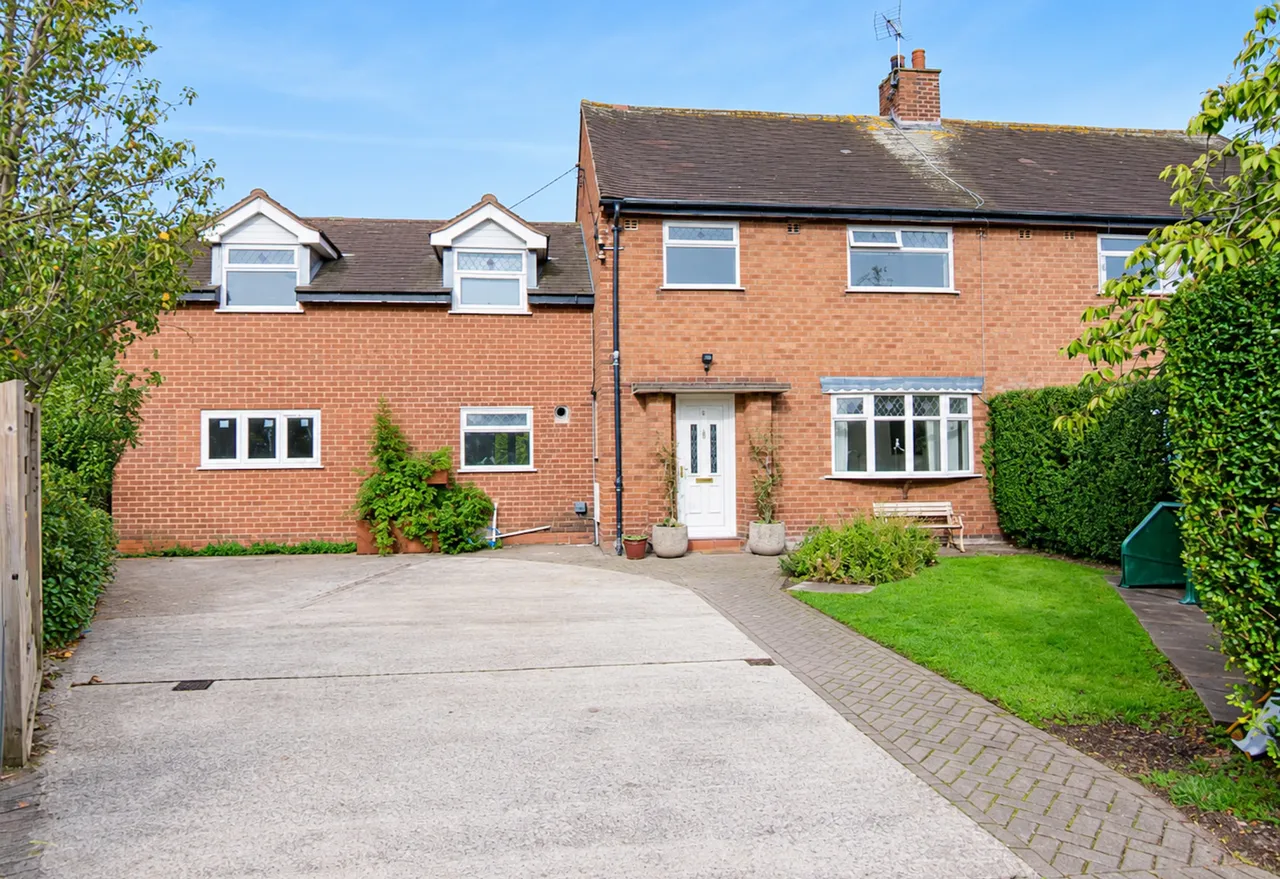 4 bed house for sale, Moorcroft, Plumley, WA16