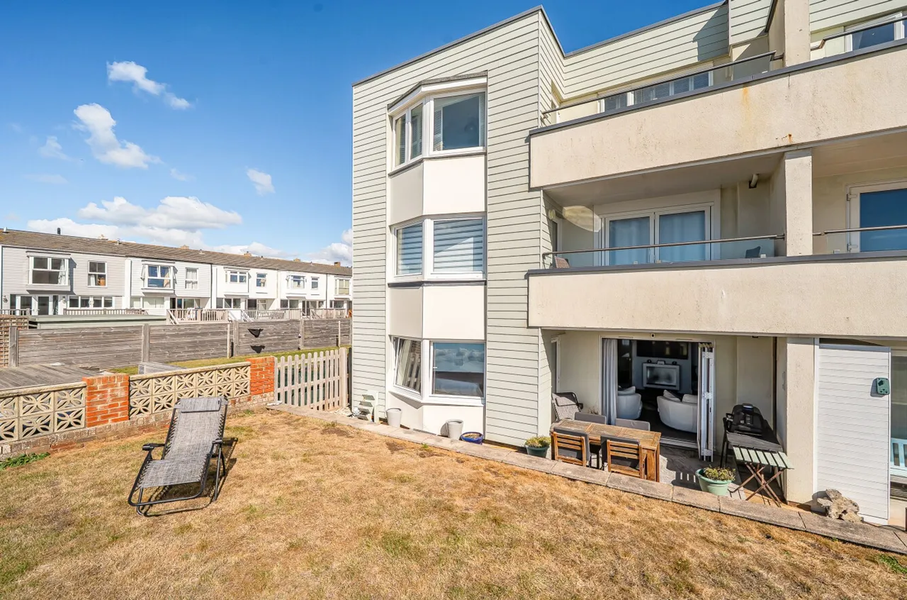 Seafields, Bracklesham Bay, PO20, photo 16