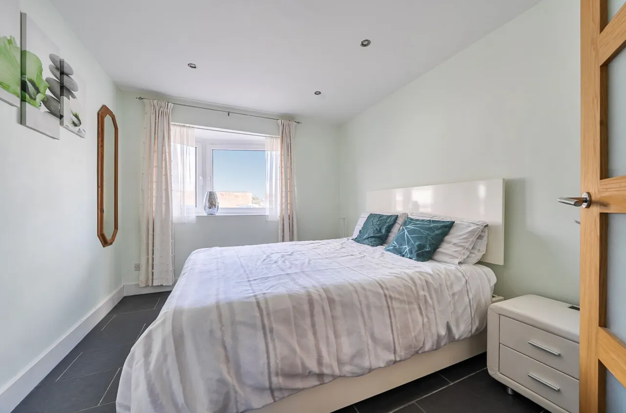 Seafields, Bracklesham Bay, PO20, photo 9