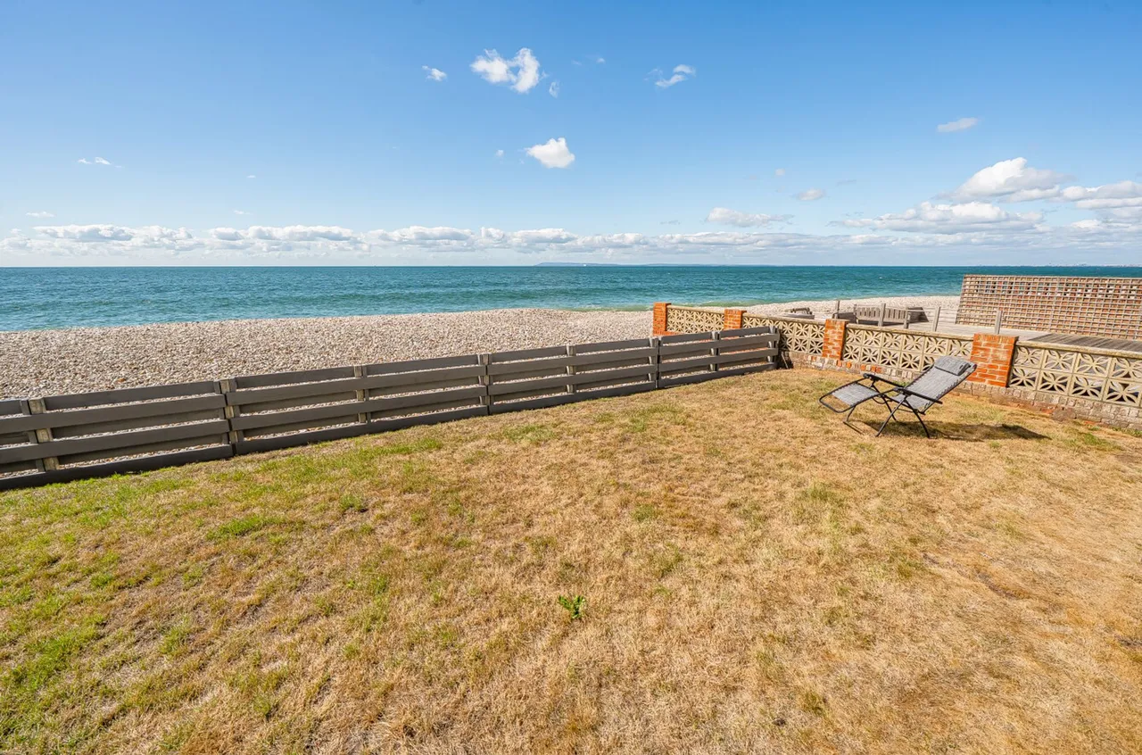Seafields, Bracklesham Bay, PO20, photo 2