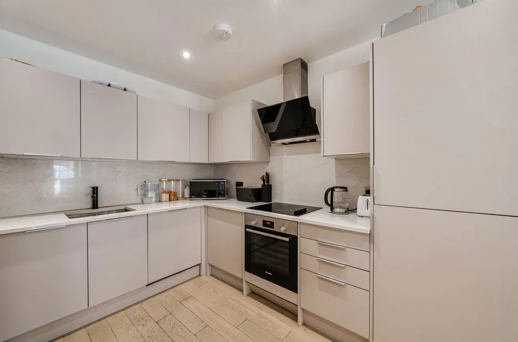 Old Lodge Lane, Purley CR8 4DL, photo 6