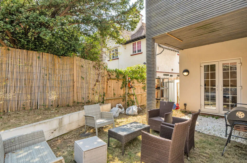 Old Lodge Lane, Purley CR8 4DL, photo 22