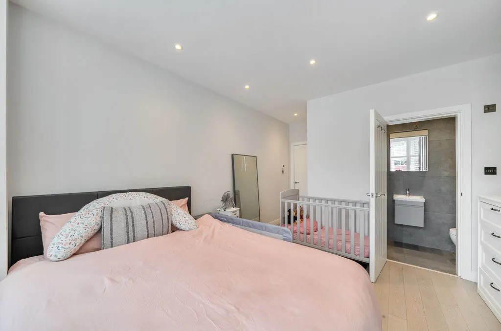 Old Lodge Lane, Purley CR8 4DL, photo 12