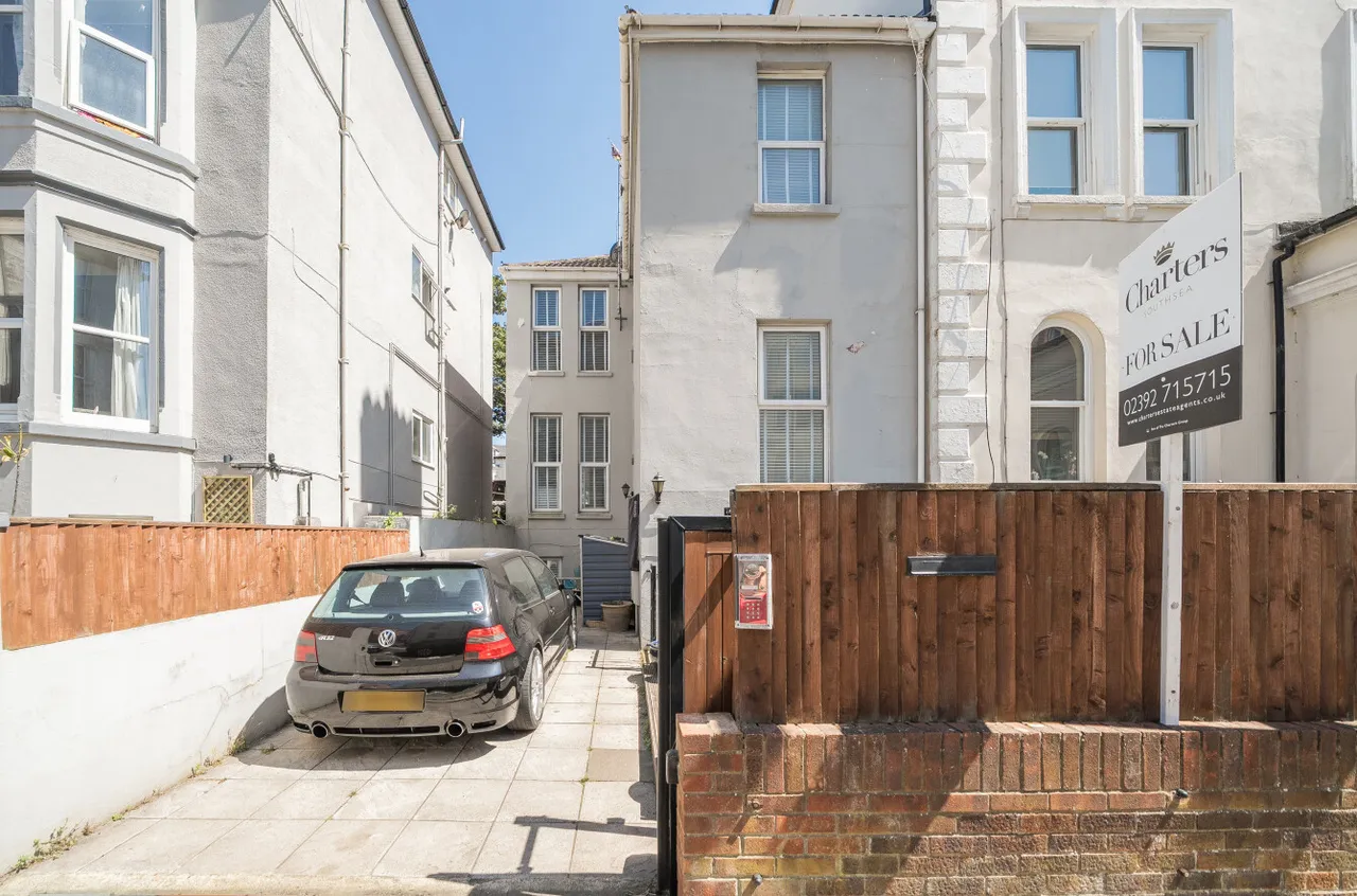 4 bed house for sale, Shaftesbury Road, Southsea, PO5