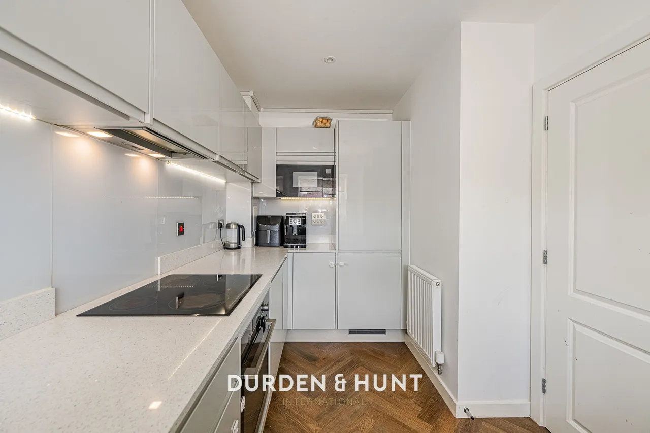 Finlay Gardens, Hornchurch, RM12, photo 3
