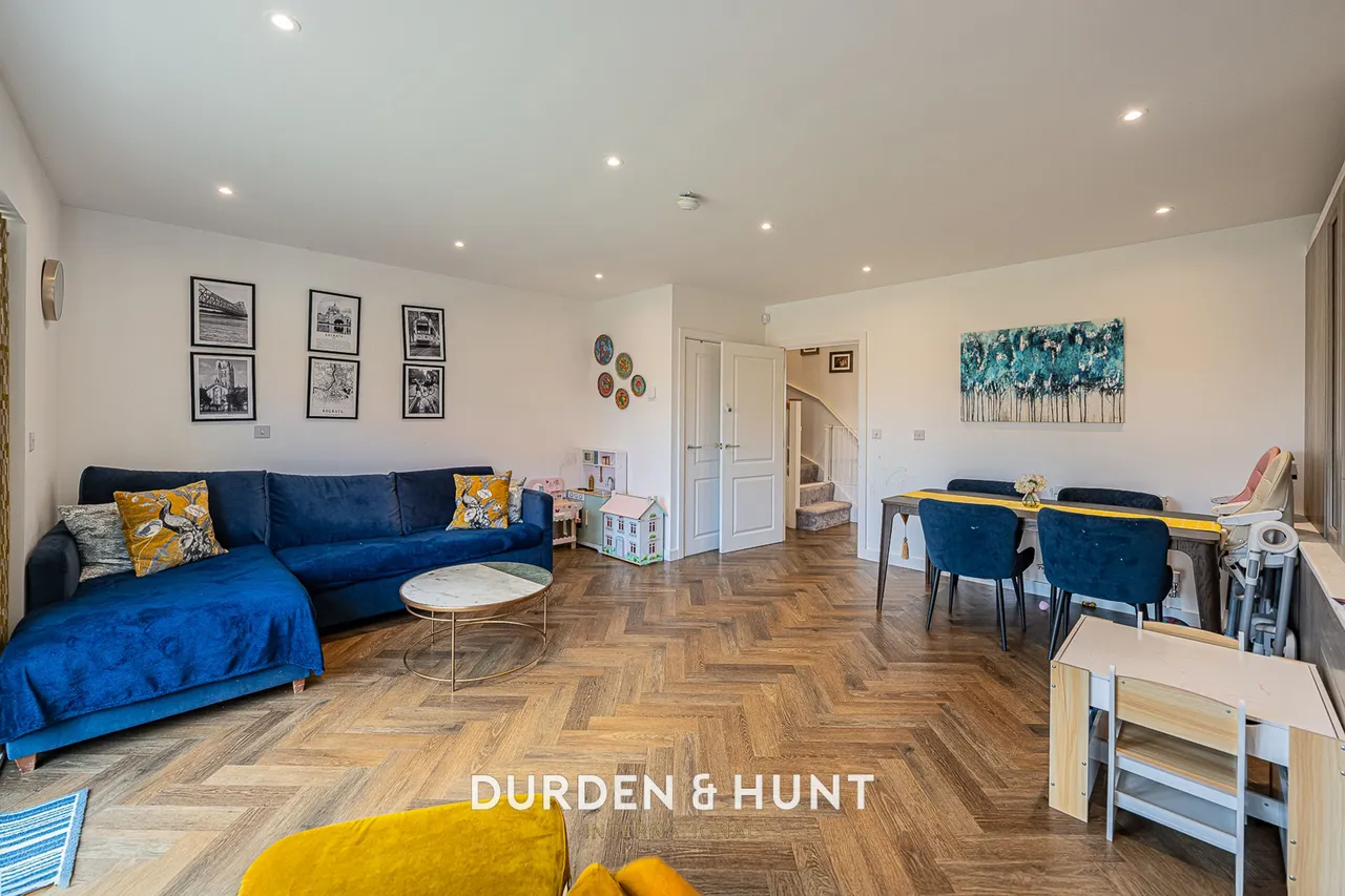Finlay Gardens, Hornchurch, RM12, photo 6