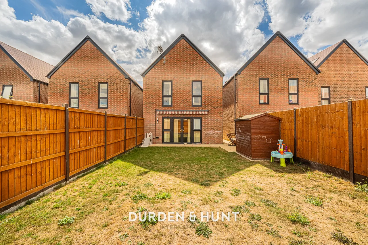 Finlay Gardens, Hornchurch, RM12, photo 22