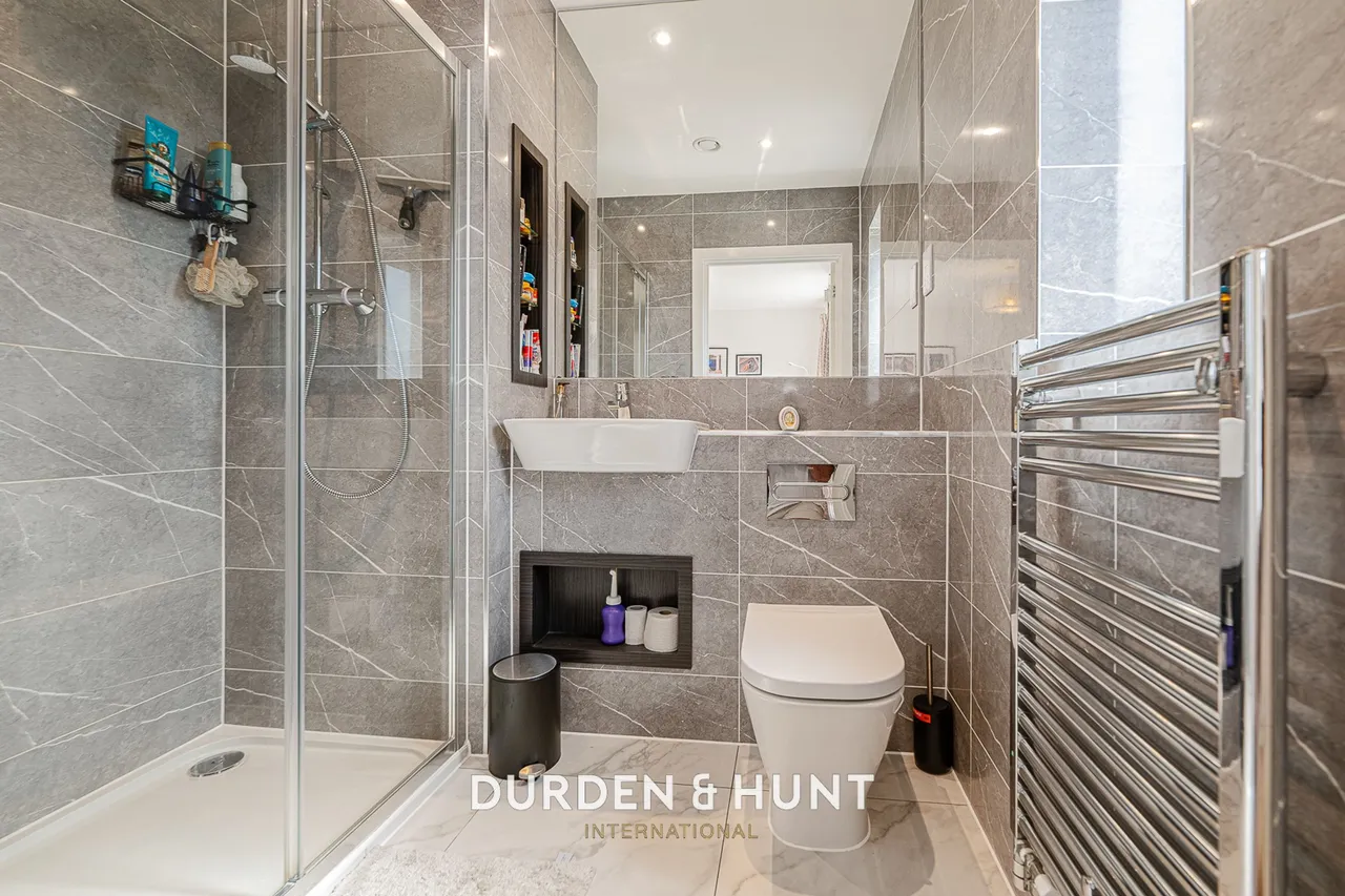 Finlay Gardens, Hornchurch, RM12, photo 13