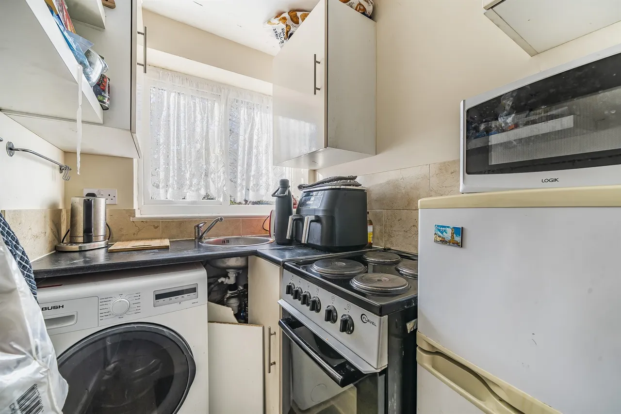 London Road, Enfield, EN2, photo 4