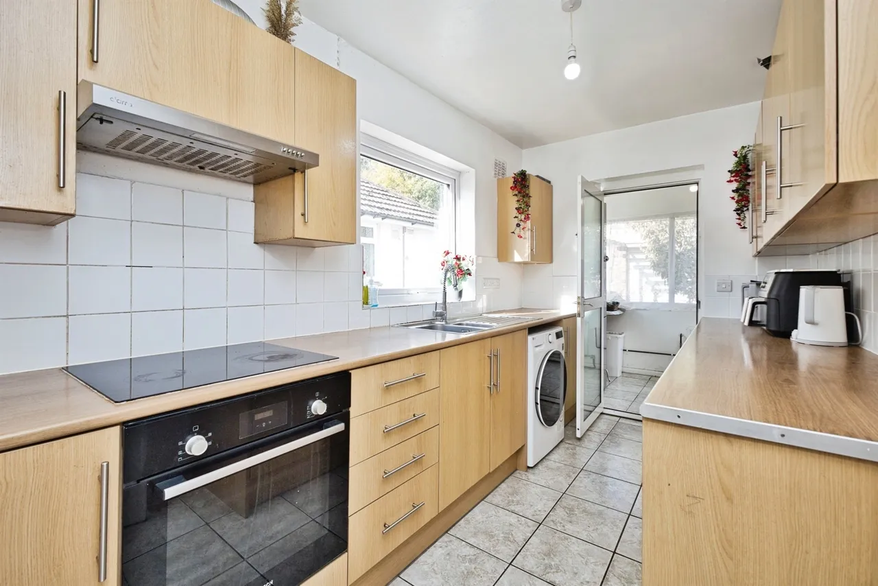 Kenmore Drive, Yeovil, BA21, photo 4