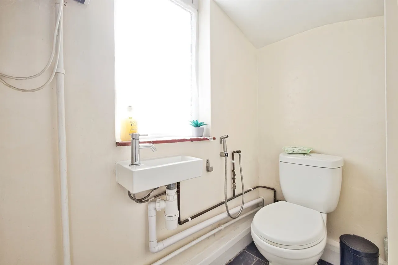 Kenmore Drive, Yeovil, BA21, photo 12