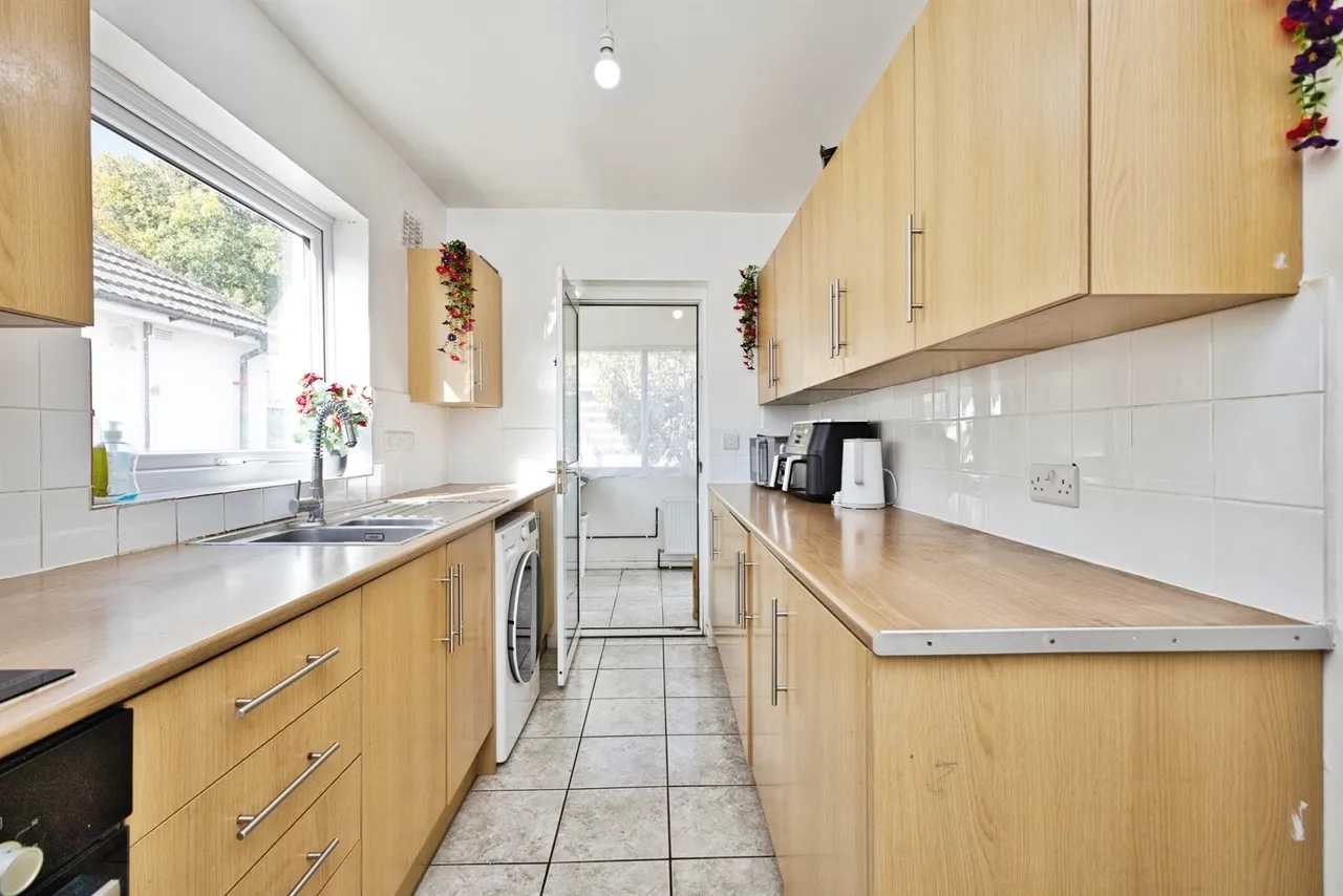 Kenmore Drive, Yeovil, BA21, photo 3