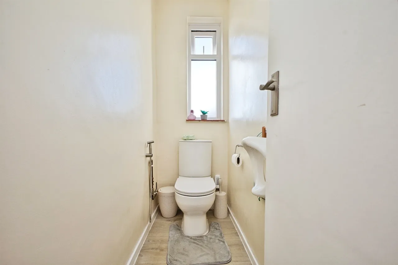 Kenmore Drive, Yeovil, BA21, photo 13