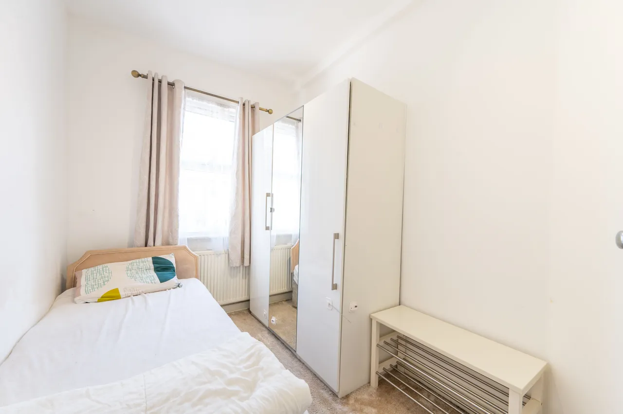 32 Cromwell Road, Wembley, photo 4