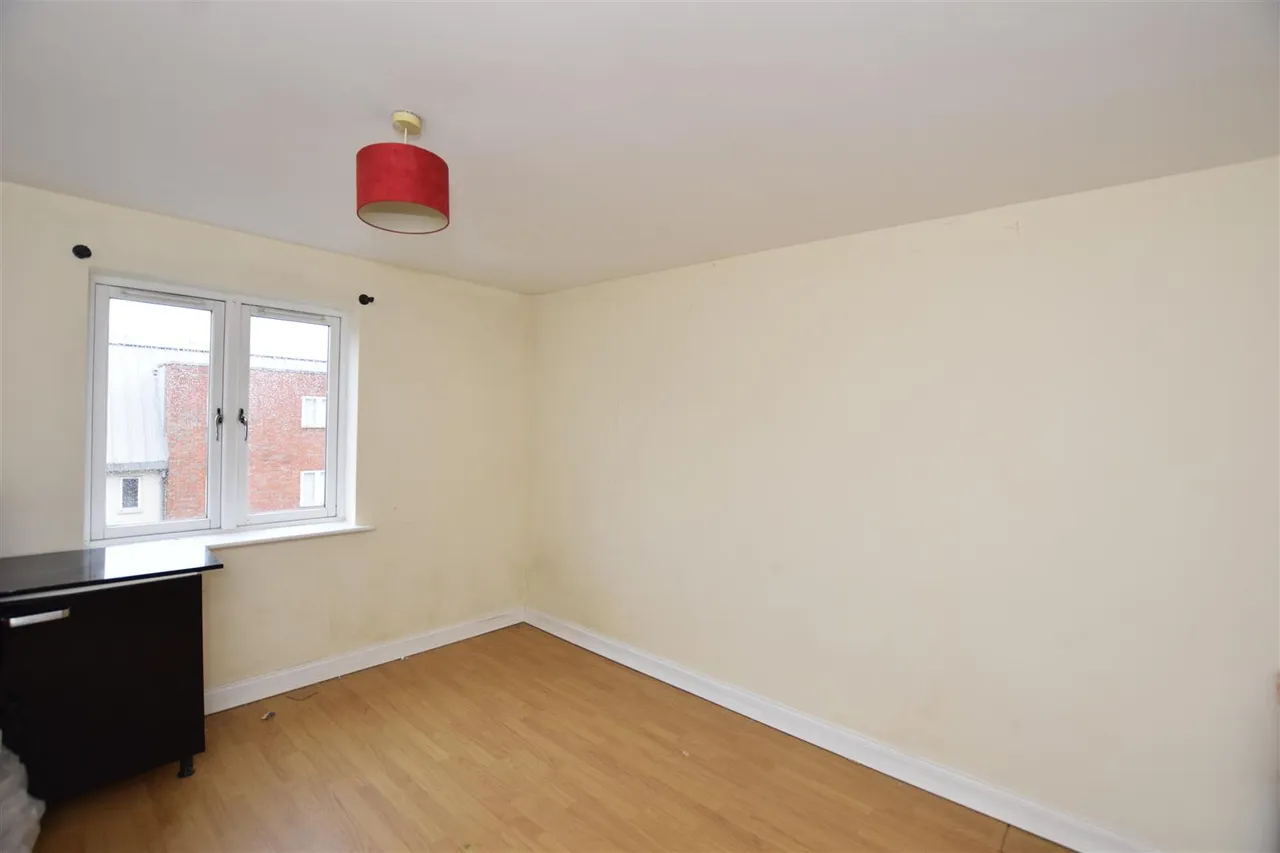 King George Crescent, Wembley, HA0, photo 5