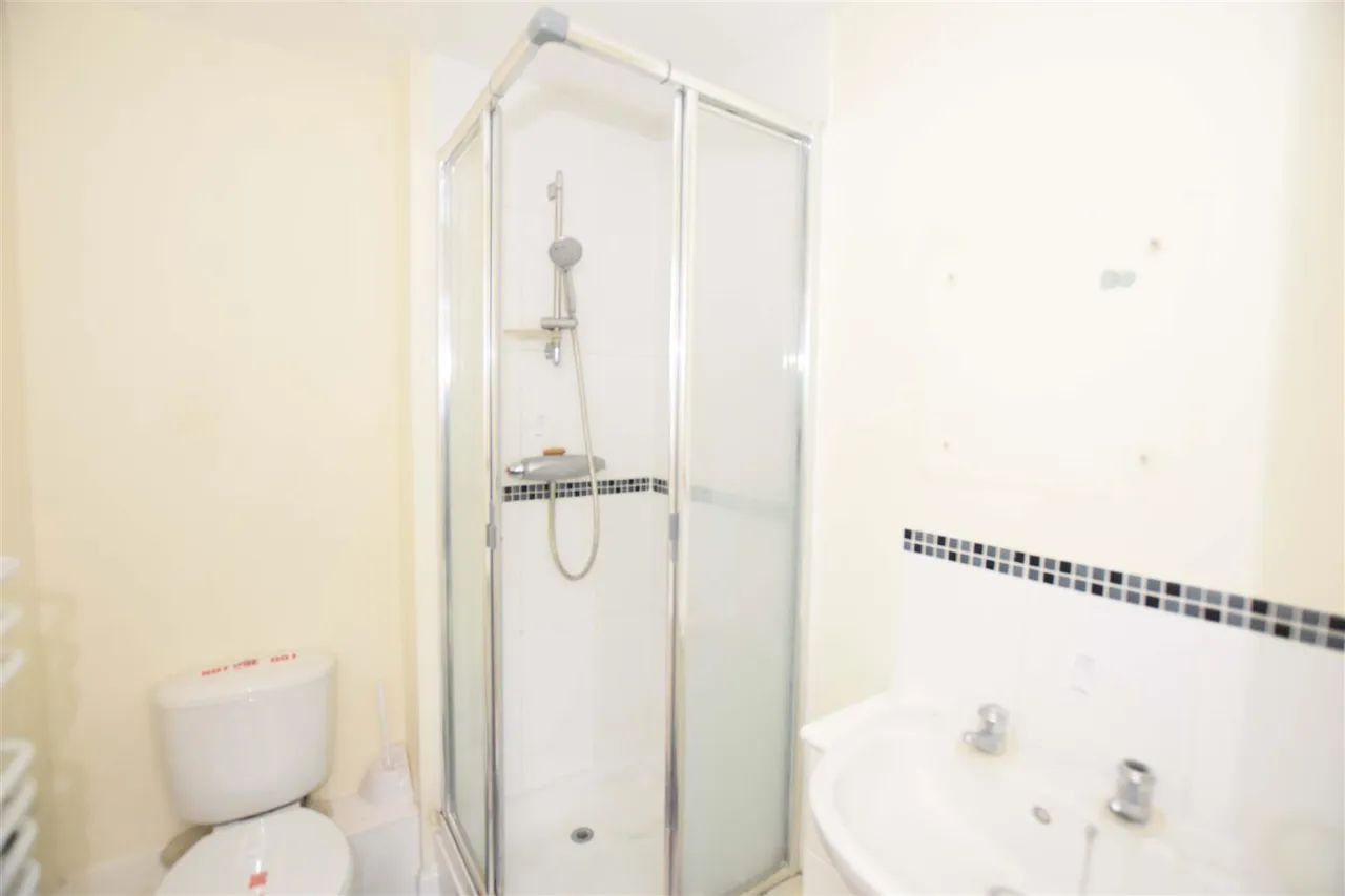 King George Crescent, Wembley, HA0, photo 9