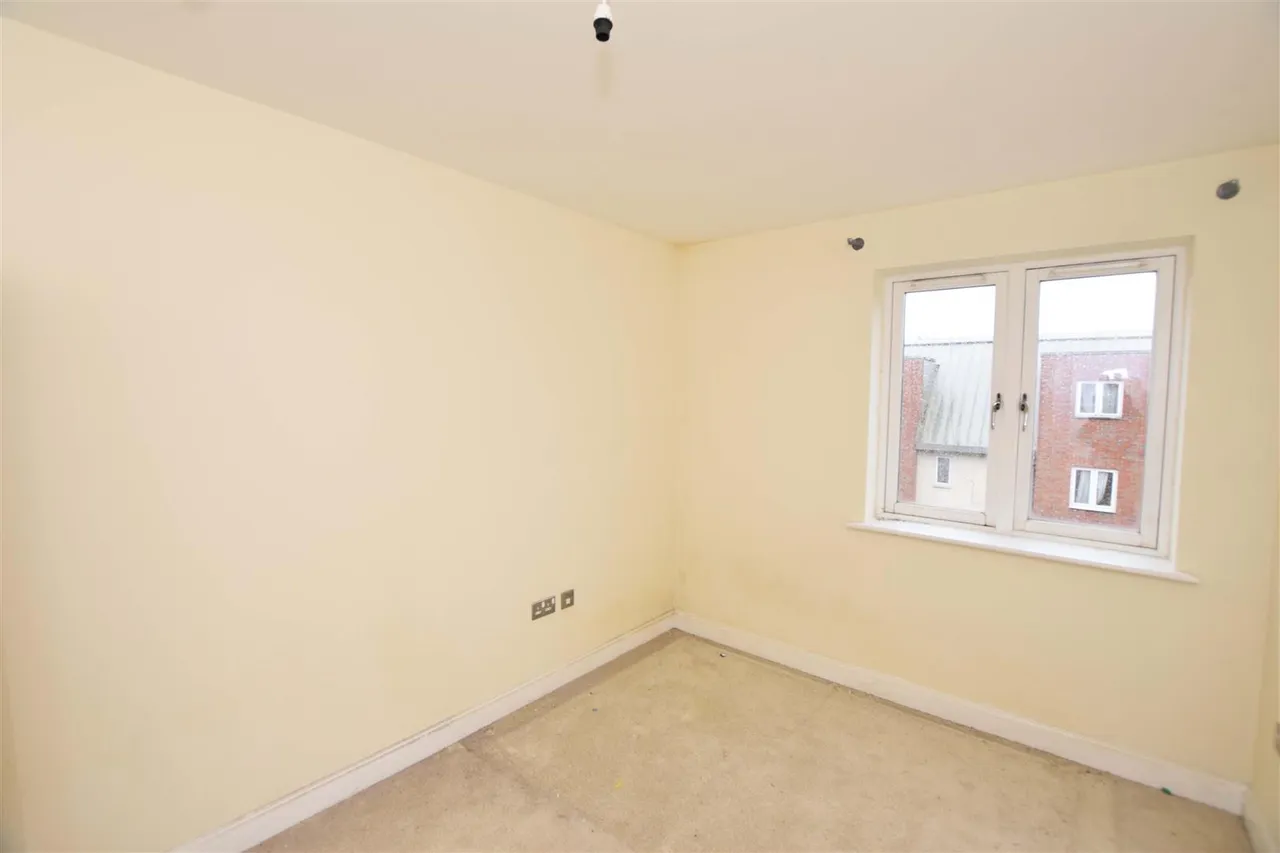 King George Crescent, Wembley, HA0, photo 8