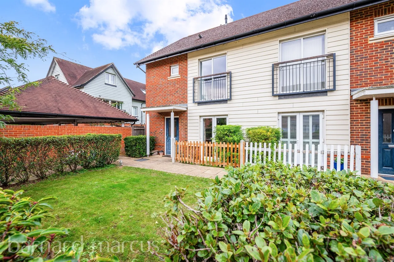 3 bed house for sale — Jeremiah Court, Redhill