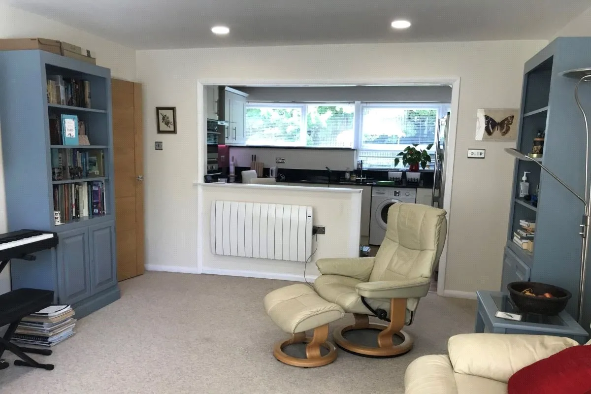 Willow Court Station Approach, Ash Vale, Guildford, Surrey, GU12 5LR, photo 4