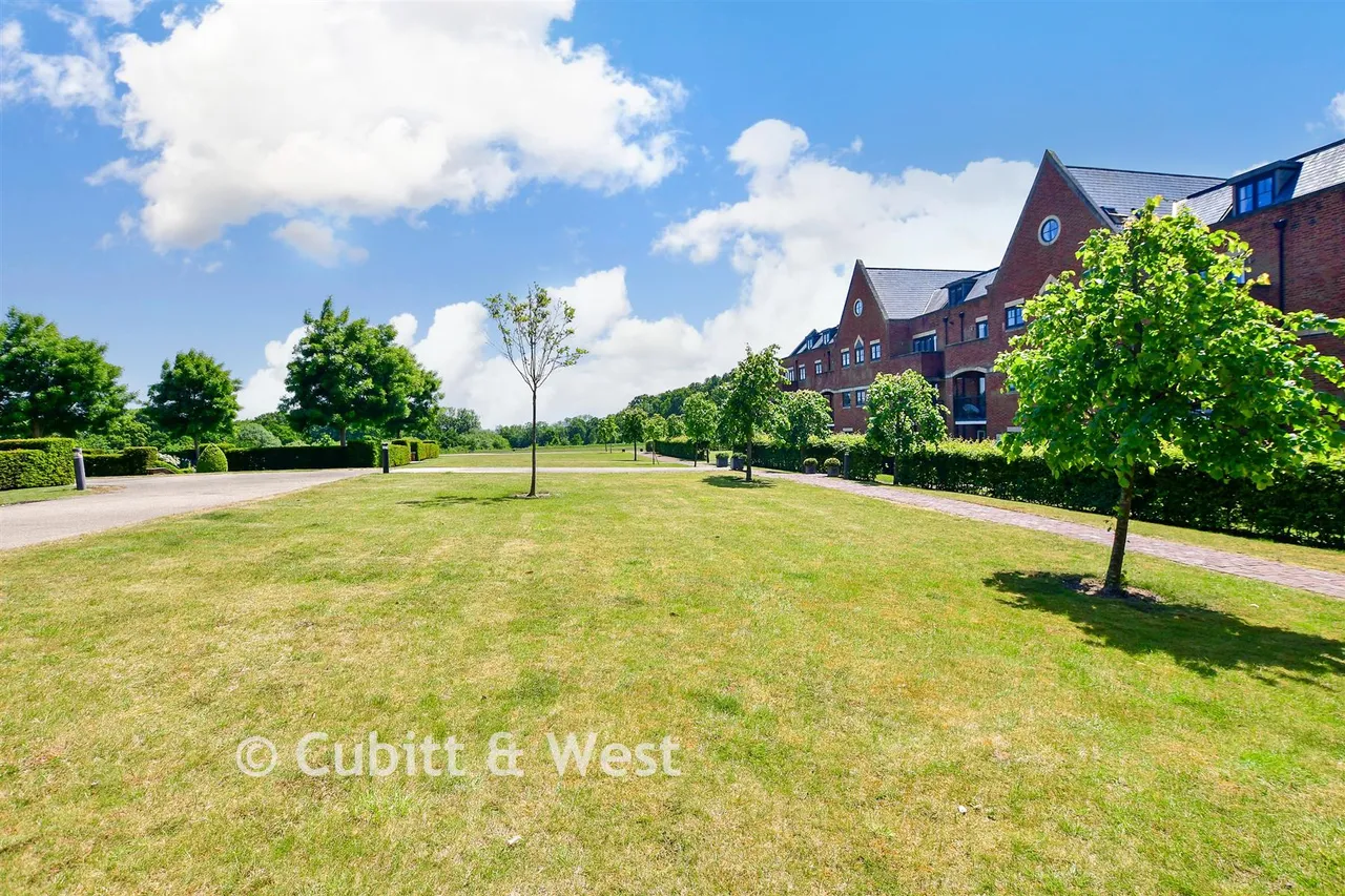 Little Trodgers Lane, Mayfield, TN20, photo 21