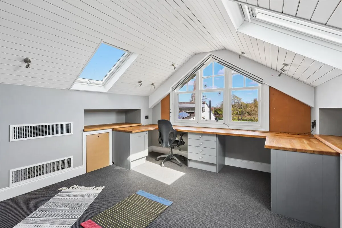 River Bank, Thames Ditton, KT7, photo 13