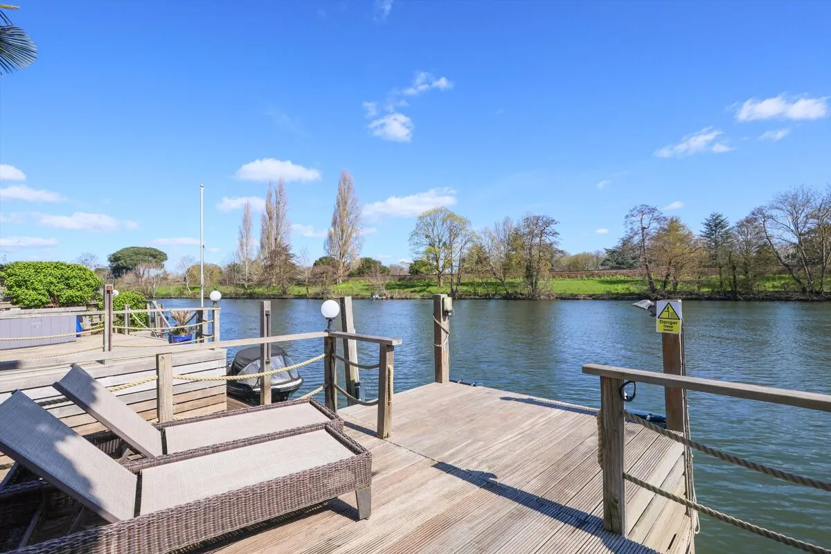River Bank, Thames Ditton, KT7, photo 19