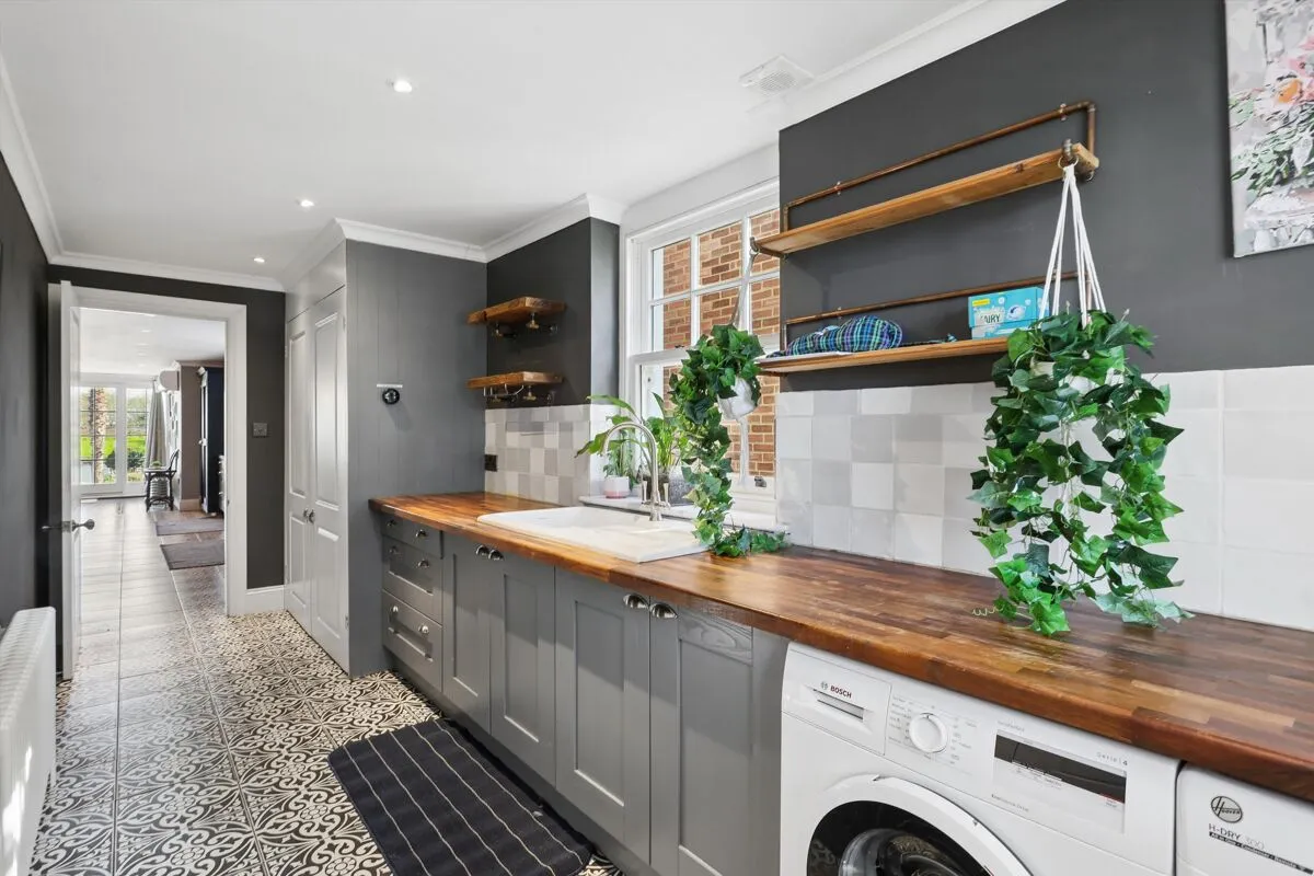 River Bank, Thames Ditton, KT7, photo 6