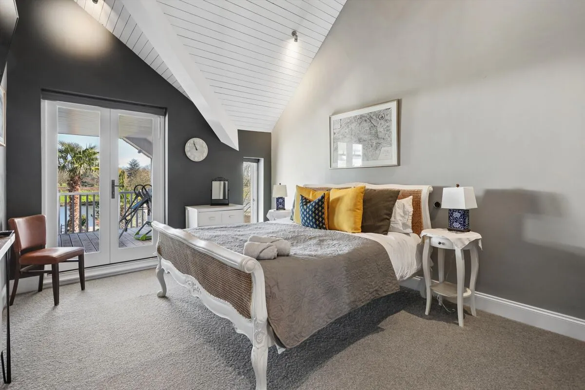 River Bank, Thames Ditton, KT7, photo 14