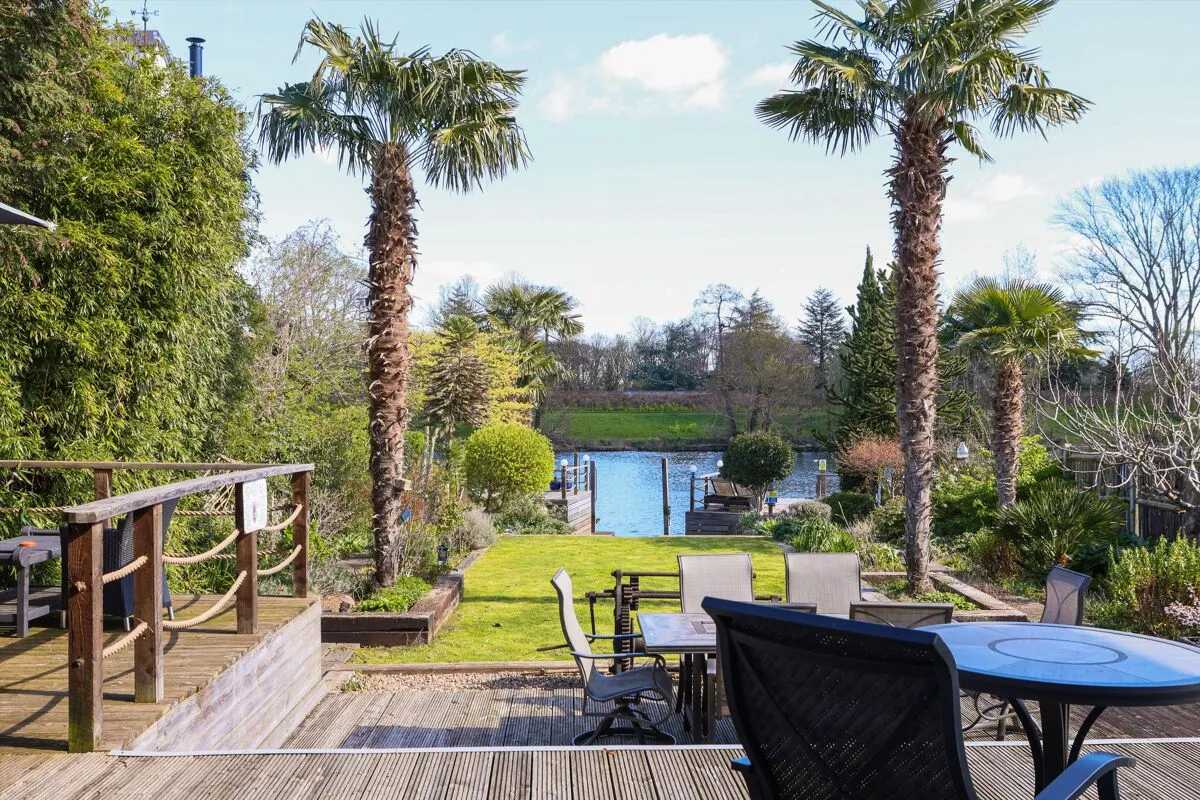 house for sale, River Bank, Thames Ditton, KT7