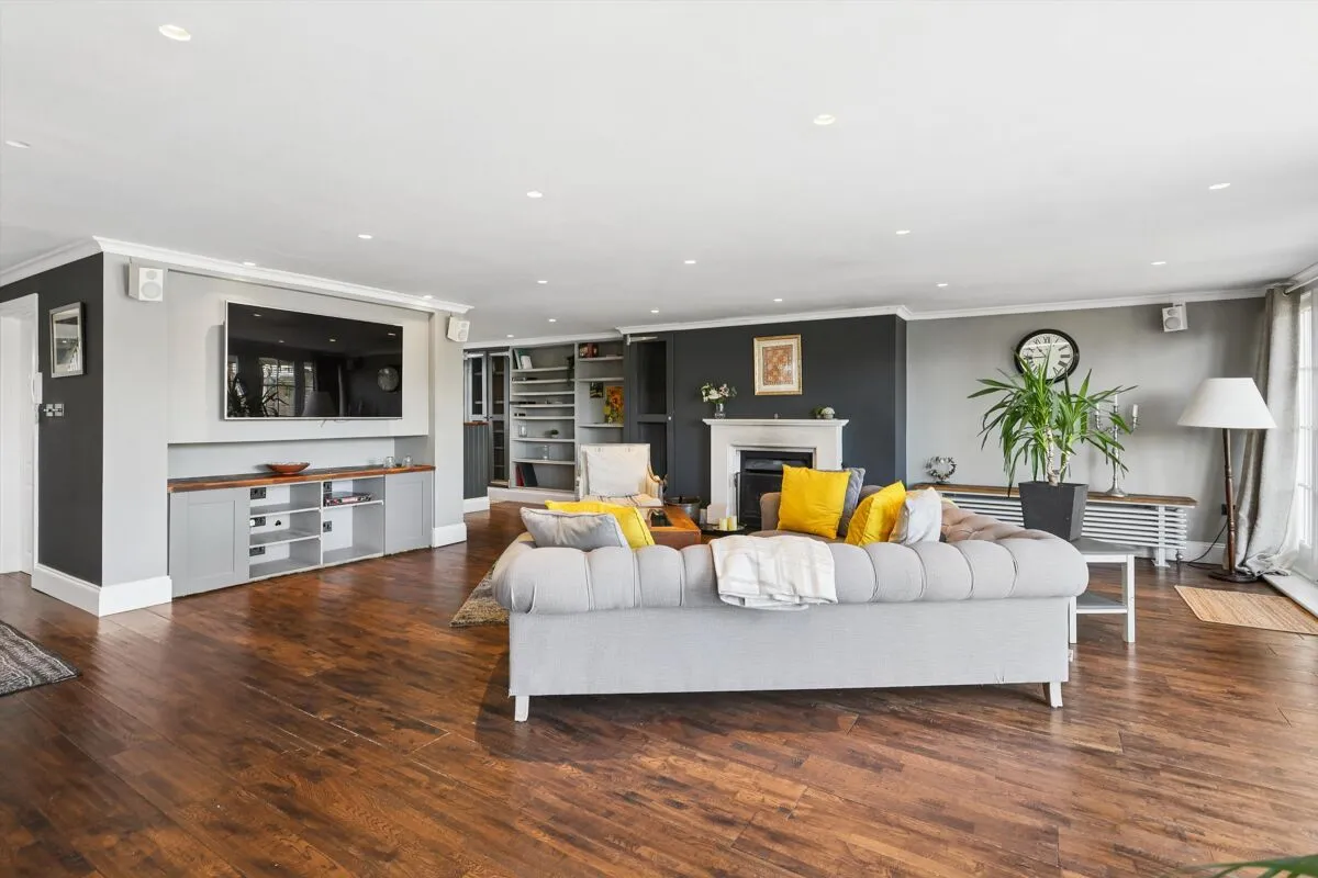 River Bank, Thames Ditton, KT7, photo 5