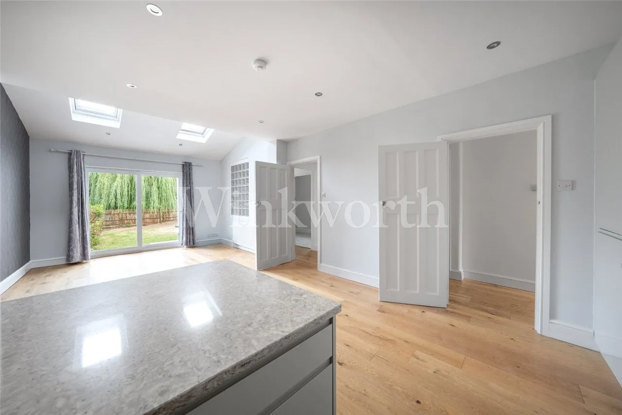 Templars Avenue, London, NW11, photo 11