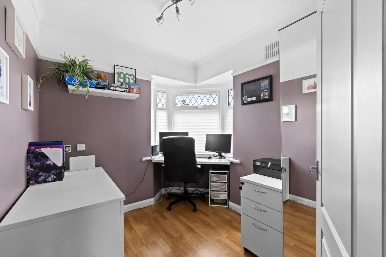 Chadacre Road, Epsom, KT17 2HJ, photo 9