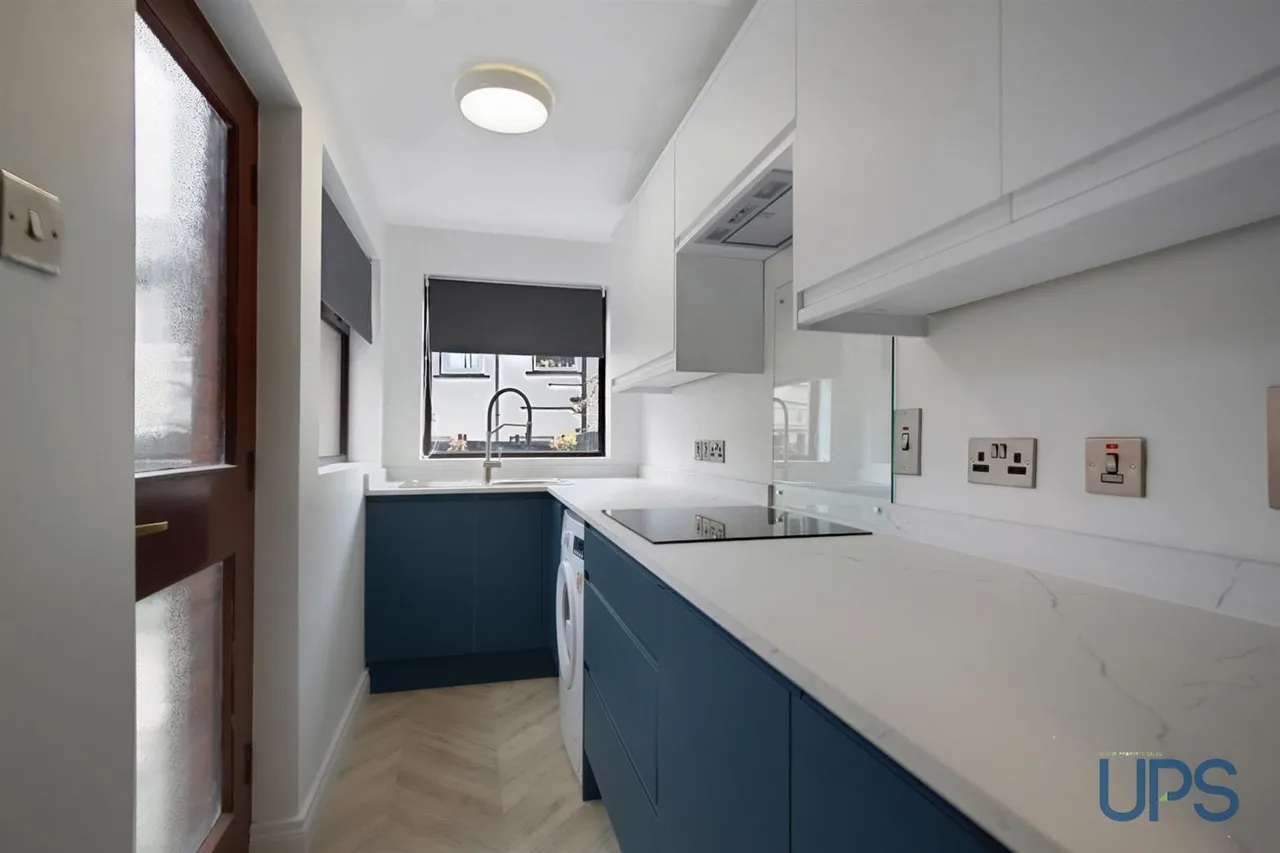 Upper Dunmurry Lane, BT17, photo 11