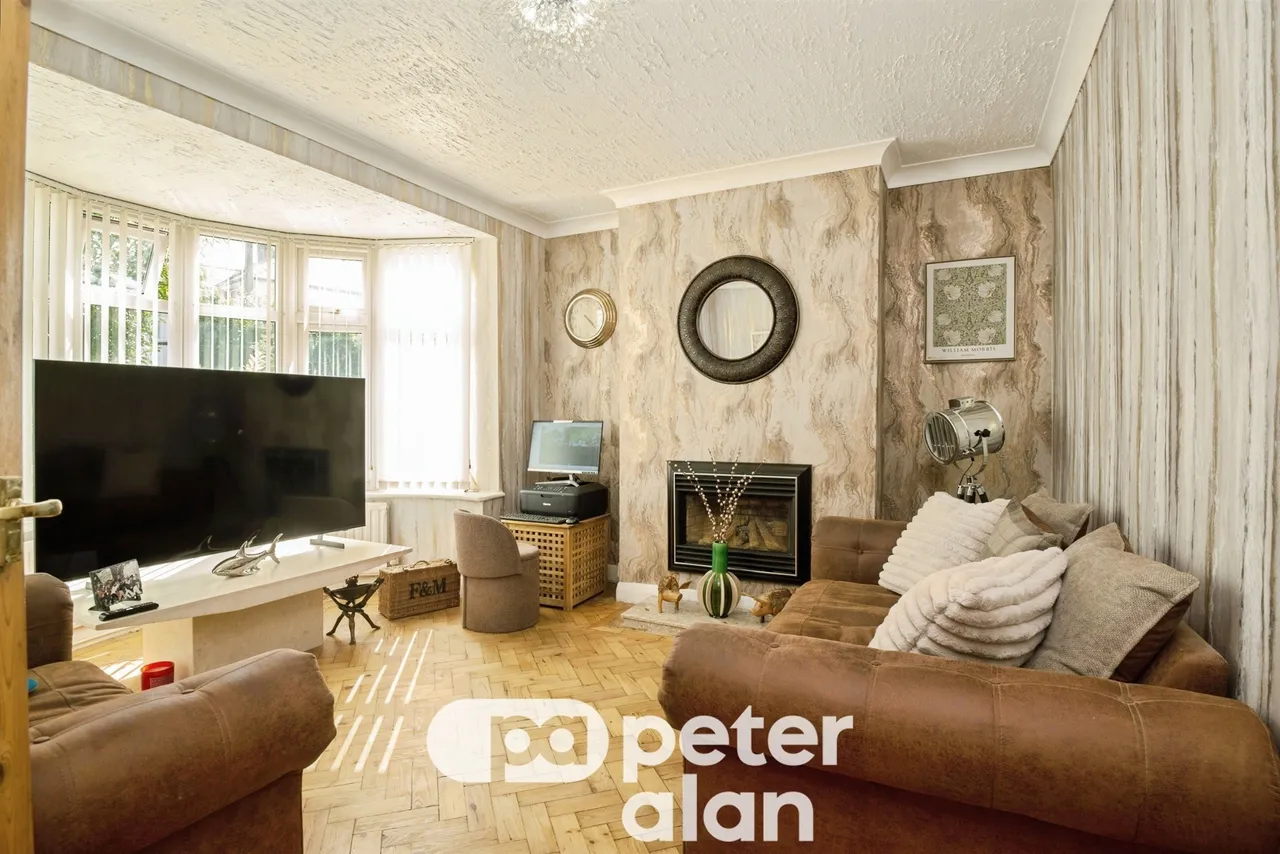 Oaks Close, Newport, NP20, photo 2