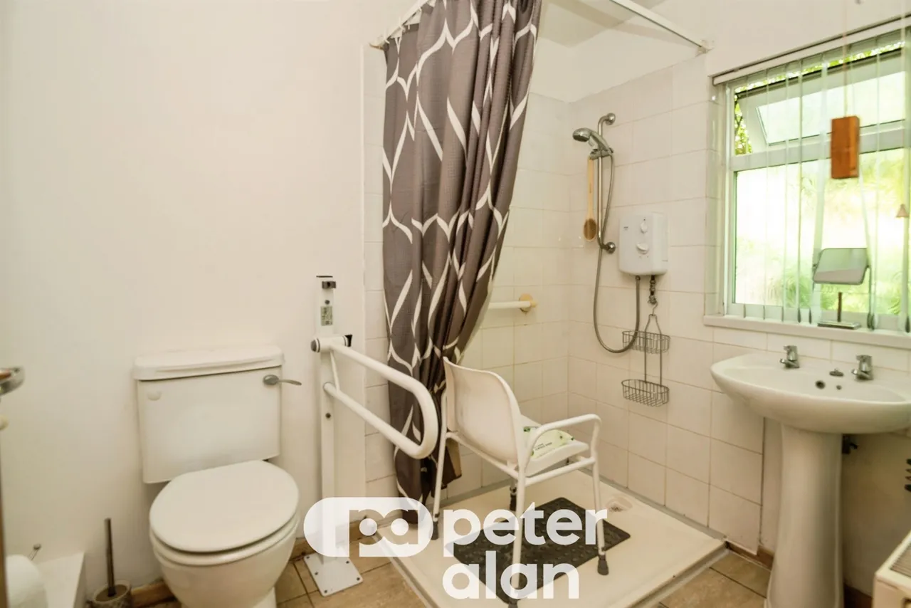 Oaks Close, Newport, NP20, photo 10