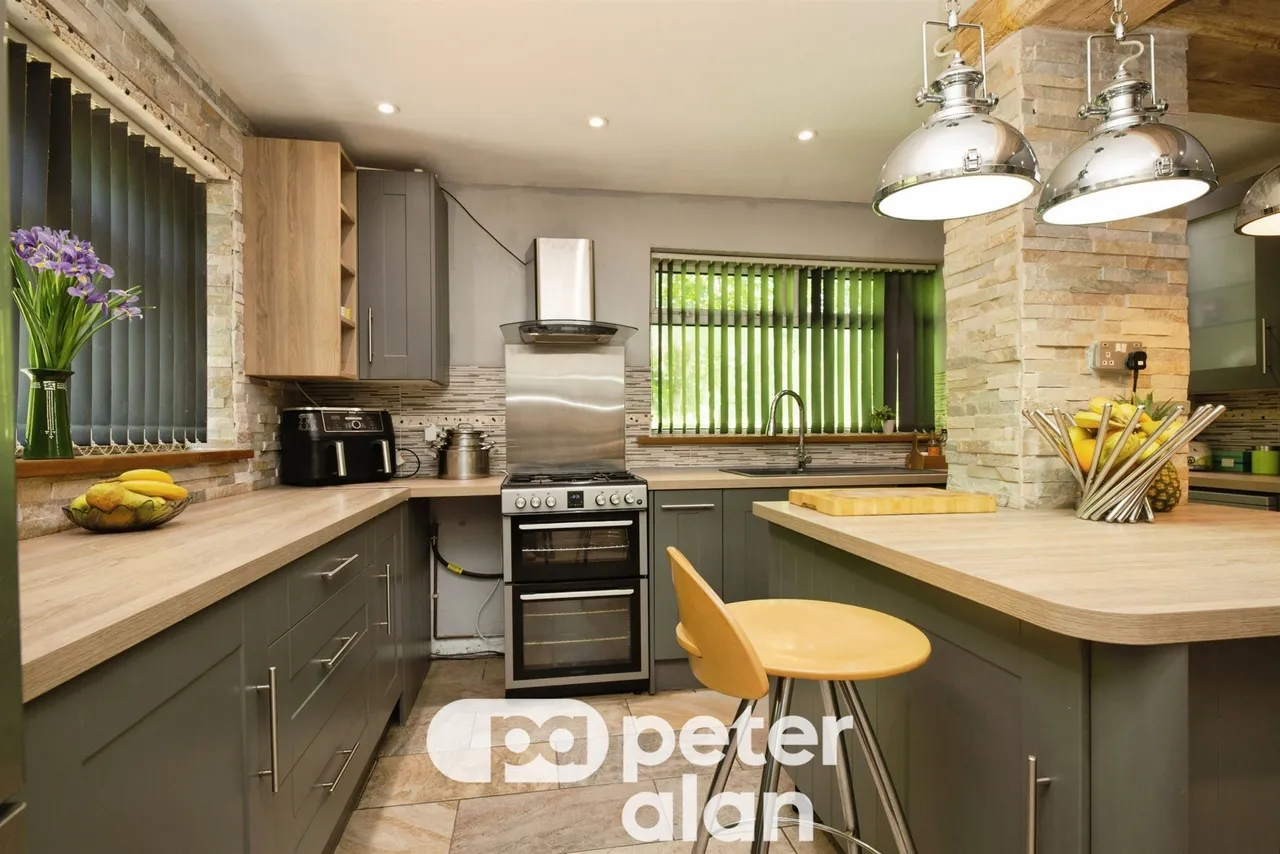 Oaks Close, Newport, NP20, photo 5