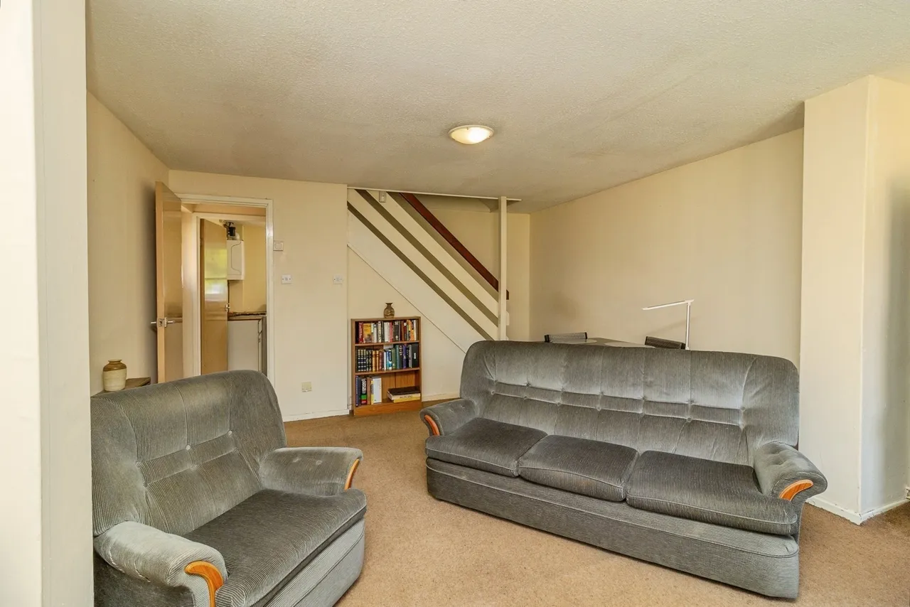 Bramble Avenue, Conniburrow, Milton Keynes, Buckinghamshire, MK14, photo 9