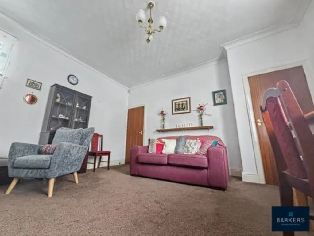 Cambridge Street, Heckmondwike WF16 0BH, photo 3
