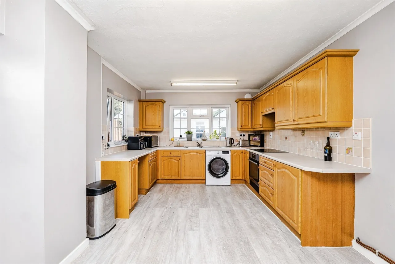 St. Brides Road, Bridgend, CF35, photo 6