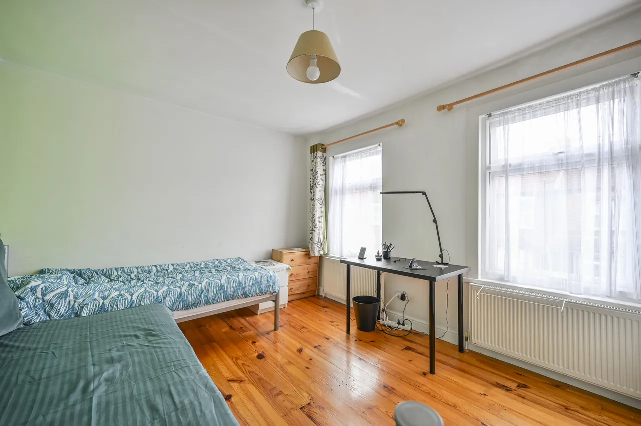 London, E13, photo 10