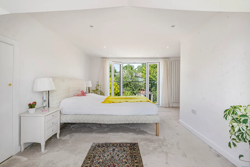 Turnoak Avenue, Woking, GU22, photo 26