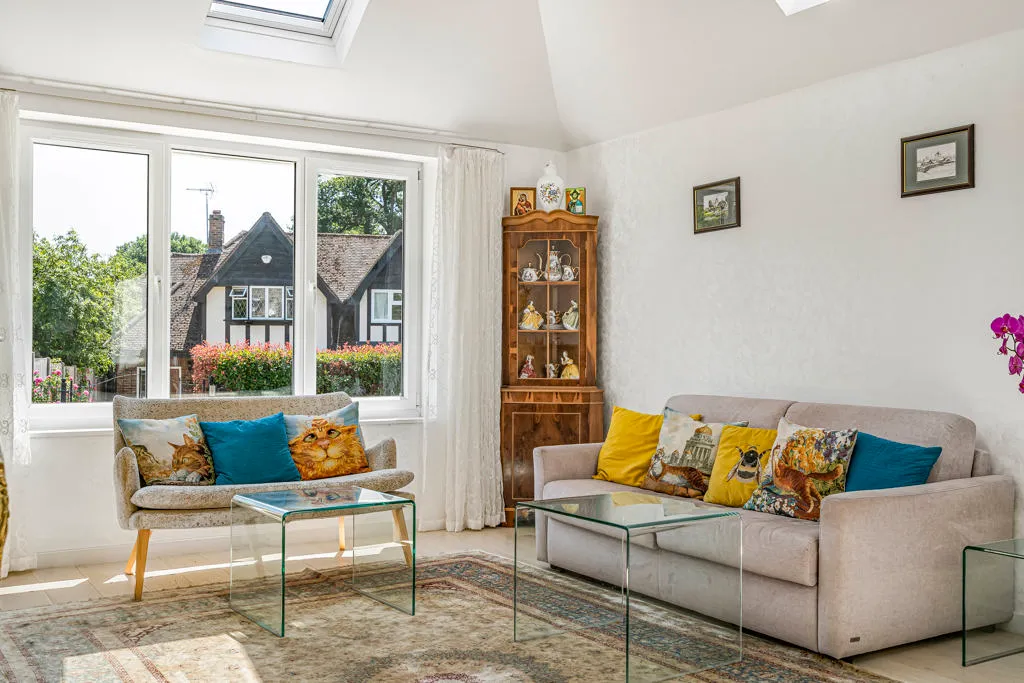 Turnoak Avenue, Woking, GU22, photo 11