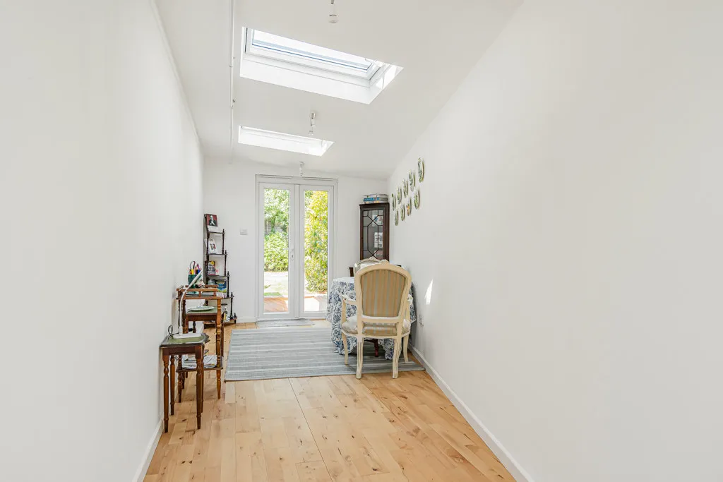 Turnoak Avenue, Woking, GU22, photo 17