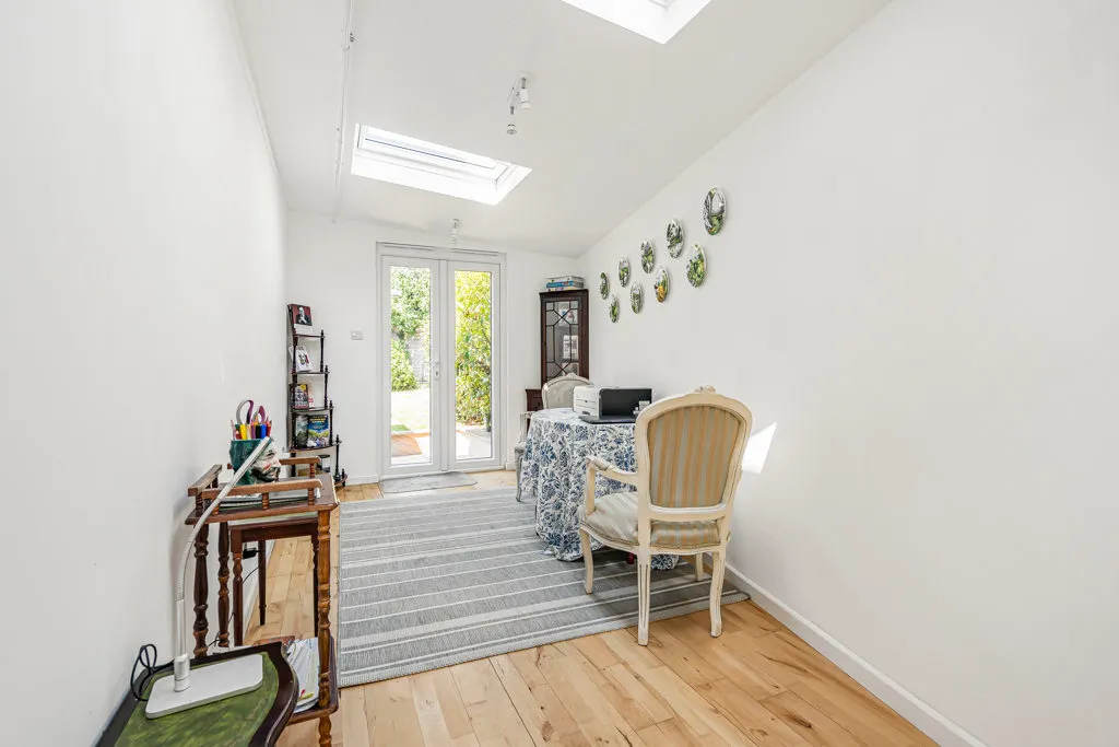 Turnoak Avenue, Woking, GU22, photo 16