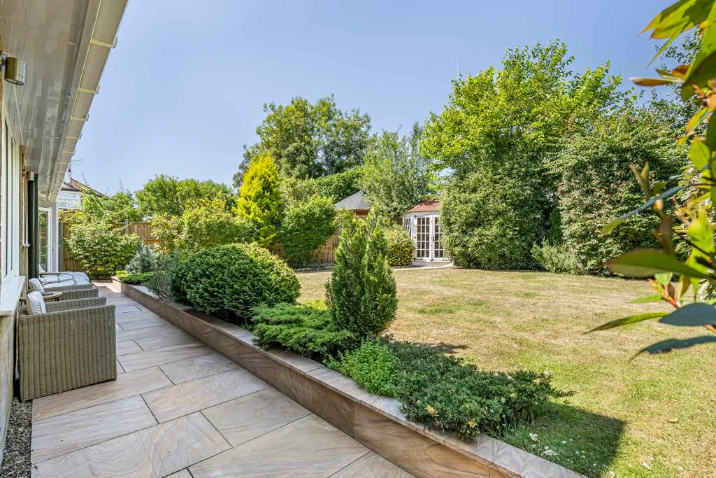 Turnoak Avenue, Woking, GU22, photo 31